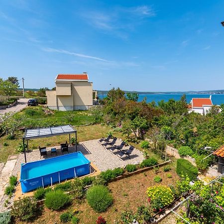 Apartment Sea And Mountain With Pool Novigrad  Pokoj fotografie