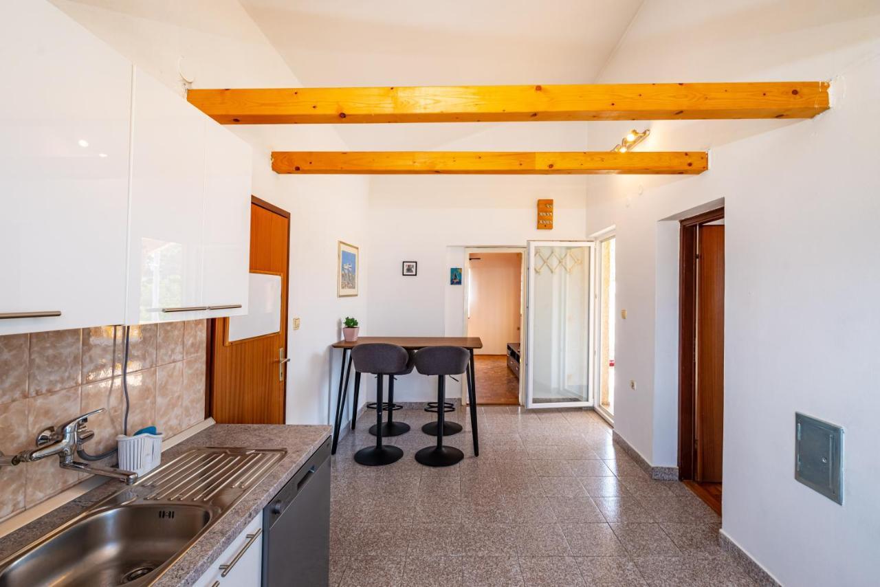 Apartment Sea And Mountain With Pool Novigrad  Pokoj fotografie