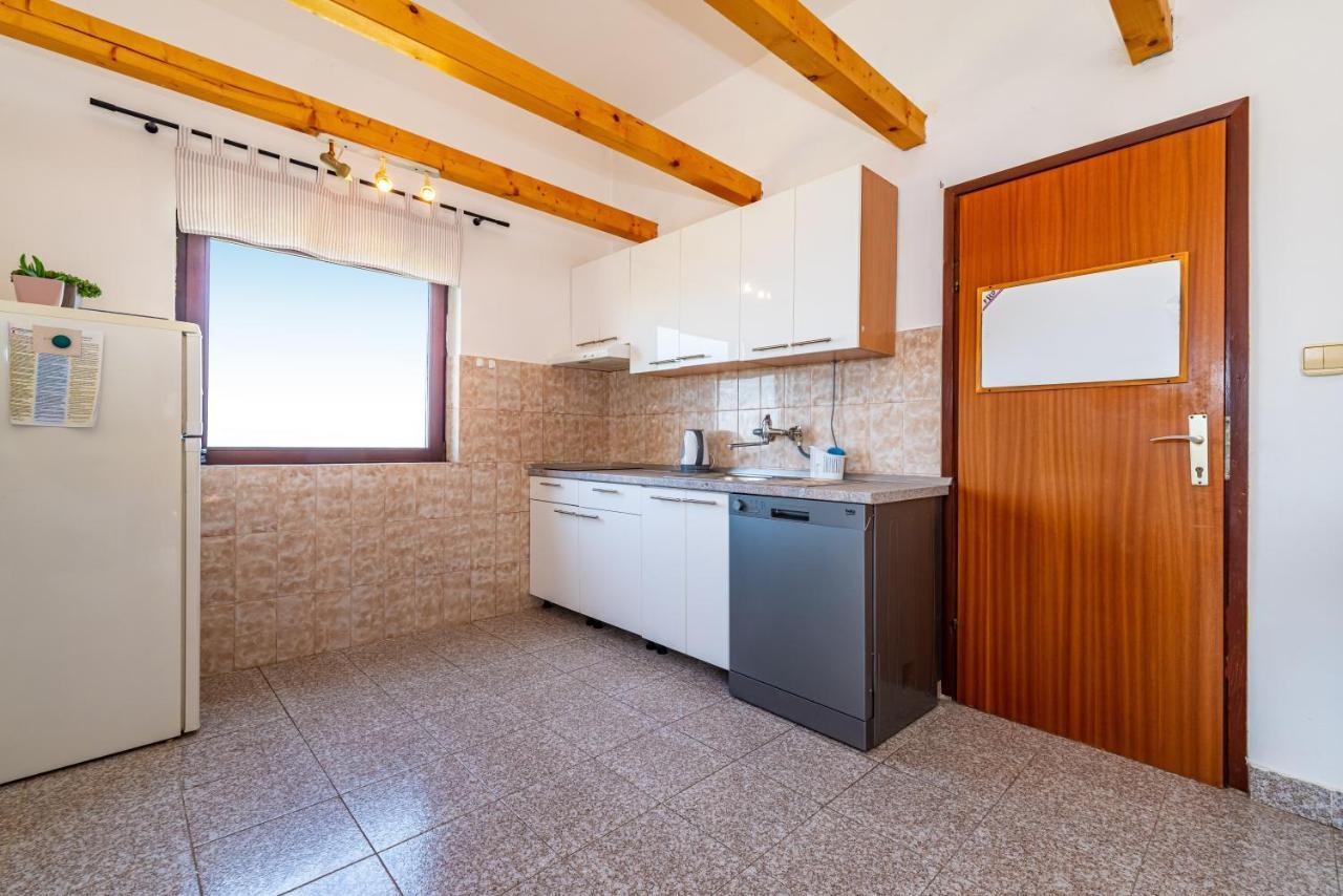 Apartment Sea And Mountain With Pool Novigrad  Pokoj fotografie