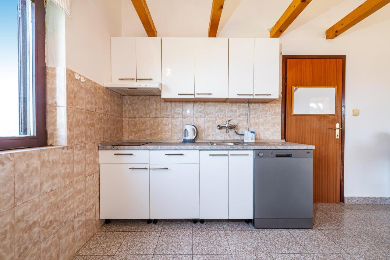 Apartment Sea And Mountain With Pool Novigrad  Pokoj fotografie