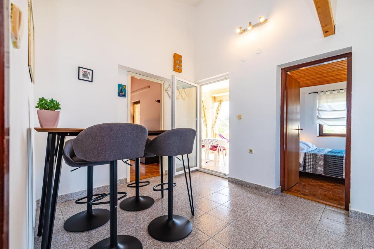 Apartment Sea And Mountain With Pool Novigrad  Pokoj fotografie