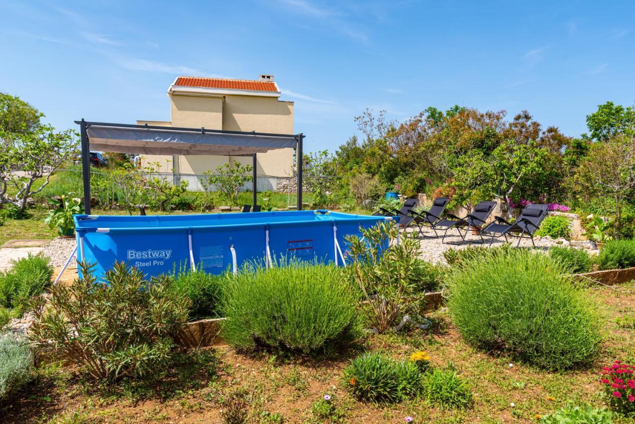 Apartment Sea And Mountain With Pool Novigrad  Exteriér fotografie