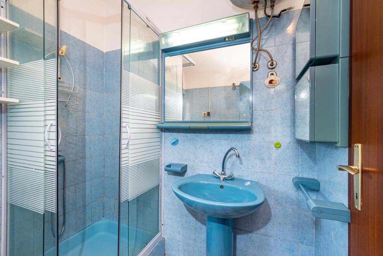 Apartment Sea And Mountain With Pool Novigrad  Exteriér fotografie