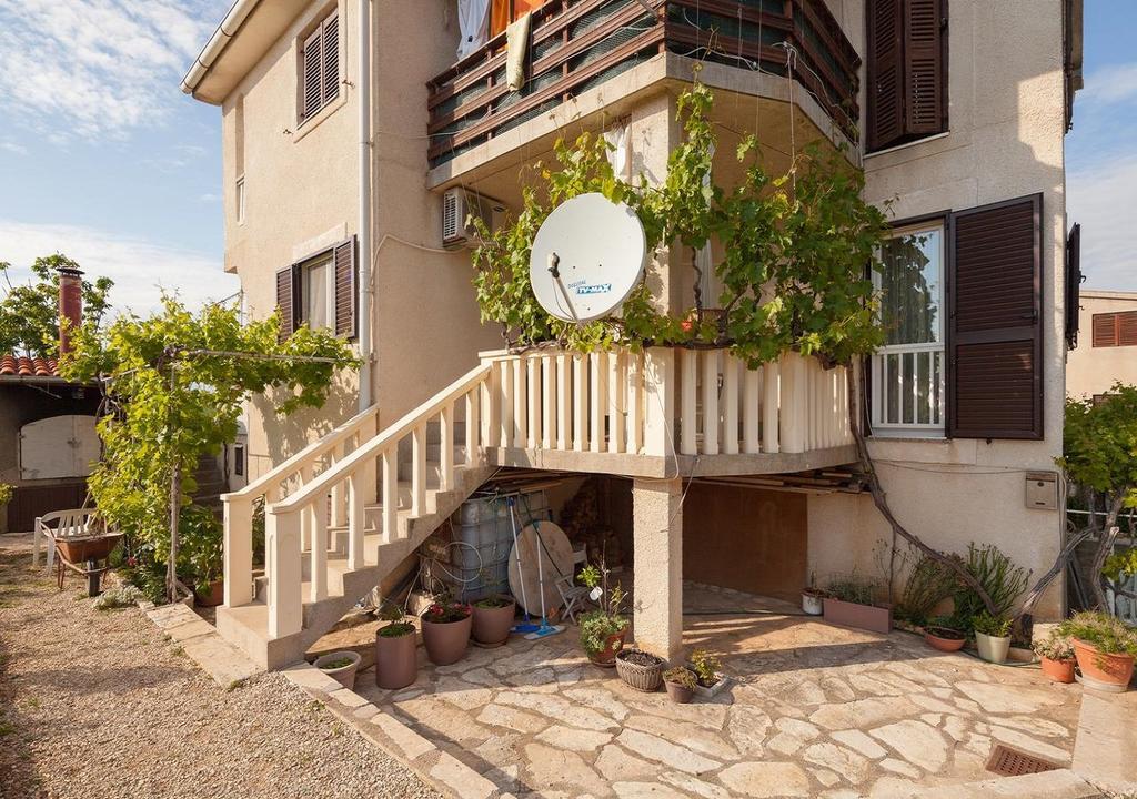Apartment Sea And Mountain With Pool Novigrad  Exteriér fotografie